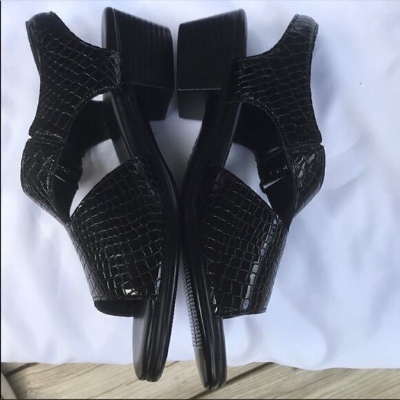 SAS CROC BLACK LEATHER SANDALS.  NEW IN BO… - Picture 5 of 8